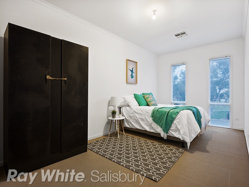 9 Lakewood Court, Mawson Lakes SA 5095