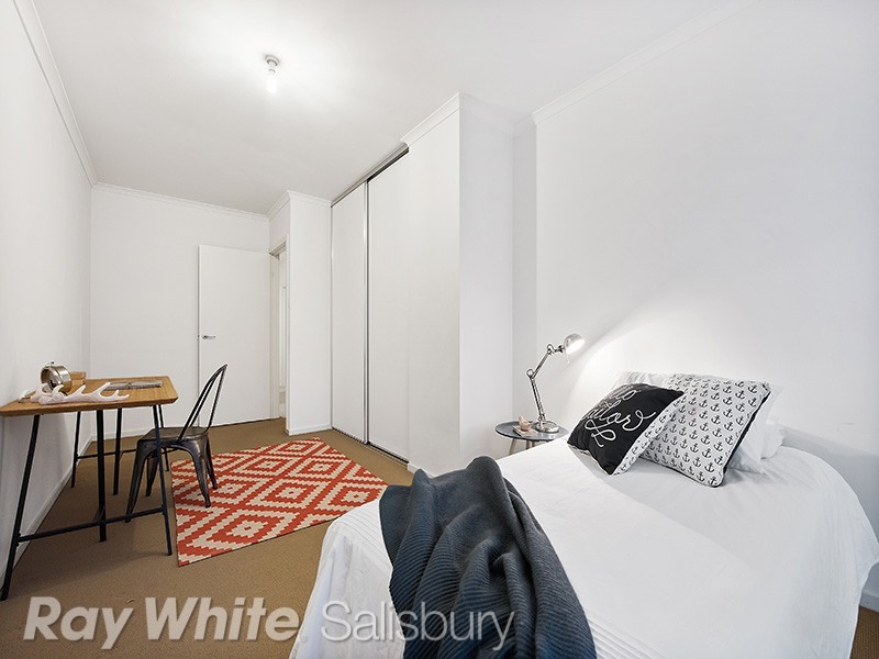 9 Lakewood Court, Mawson Lakes SA 5095