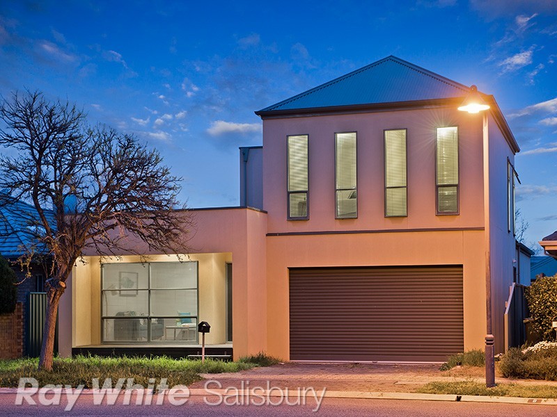 9 Lakewood Court, Mawson Lakes SA 5095