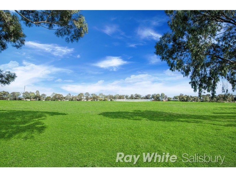 30 Malbanda Avenue, Para Vista SA 5093