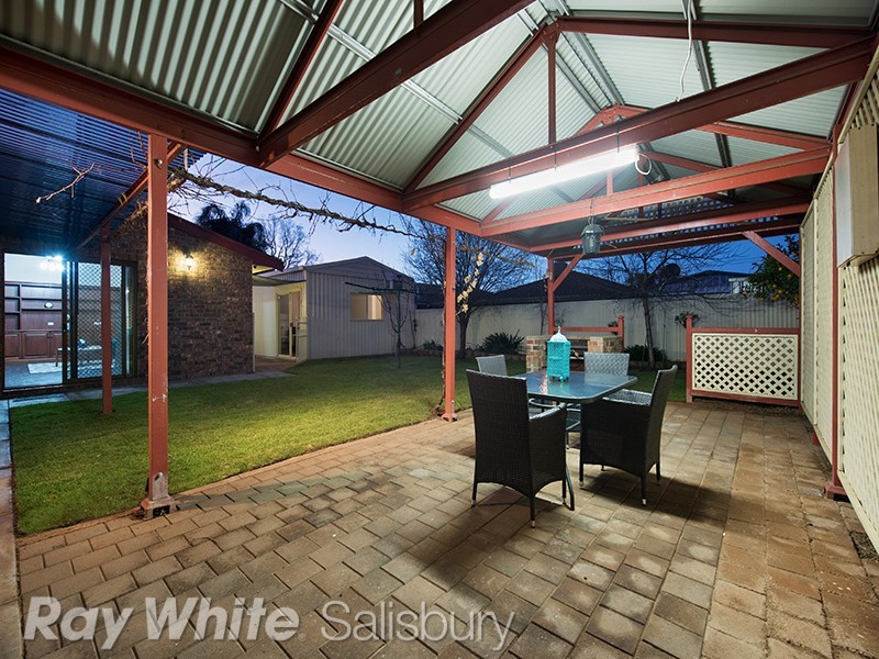 5 Etuna Street, Para Hills West SA 5096
