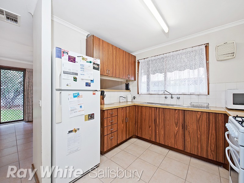 15 Sharon Avenue, Parafield Gardens SA 5107