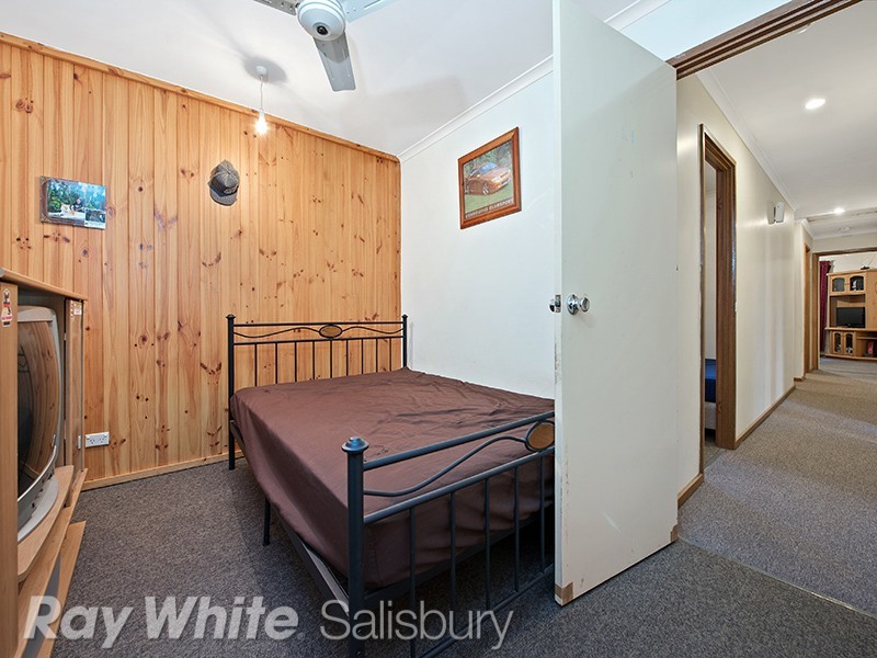 15 Sharon Avenue, Parafield Gardens SA 5107