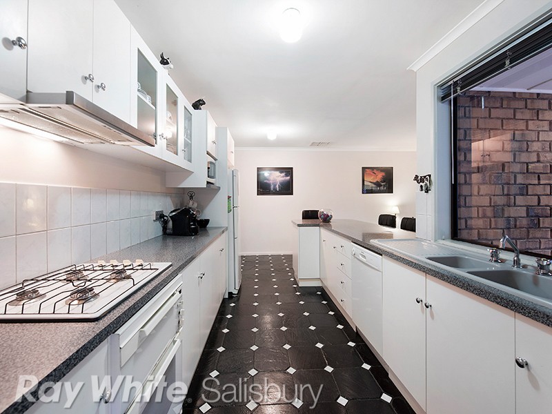 18 Heron Avenue, Parafield Gardens SA 5107