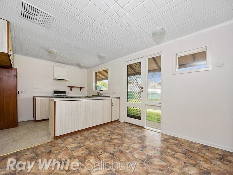 4 Carrama Crescent, Munno Para SA 5115