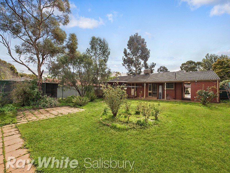 4 Carrama Crescent, Munno Para SA 5115