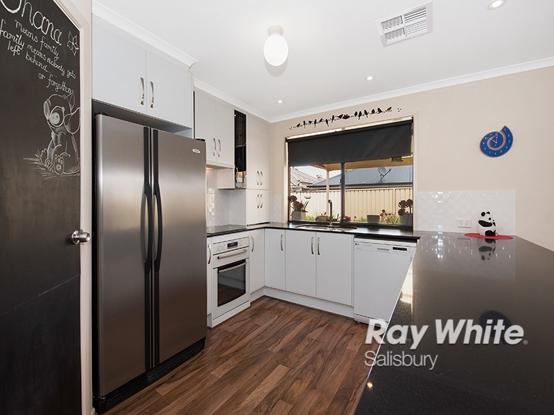 7 Carode Street, Munno Para SA 5115