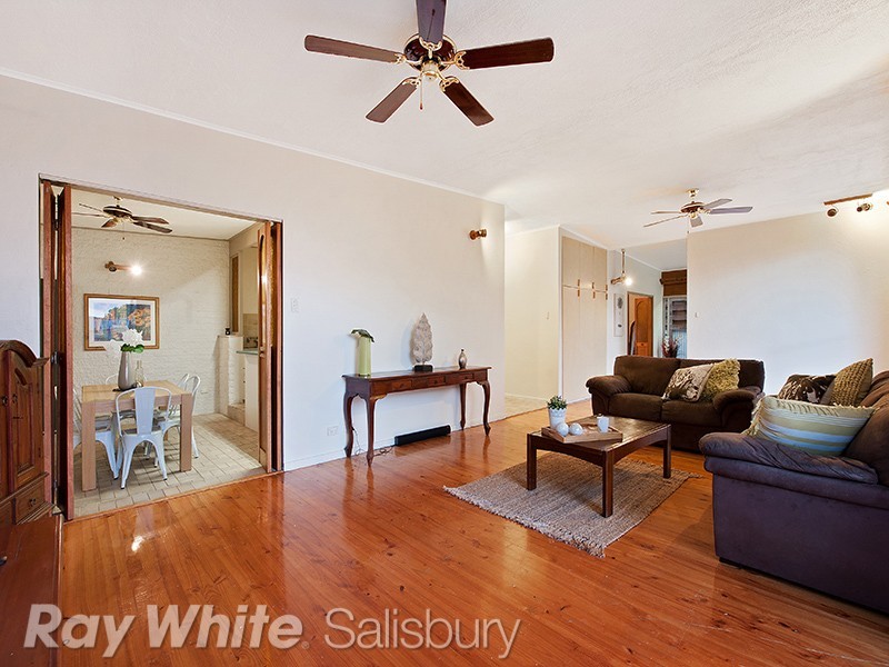 18 Myall Road, Para Hills SA 5096