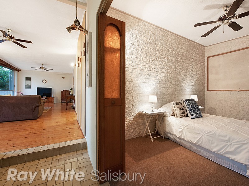 18 Myall Road, Para Hills SA 5096