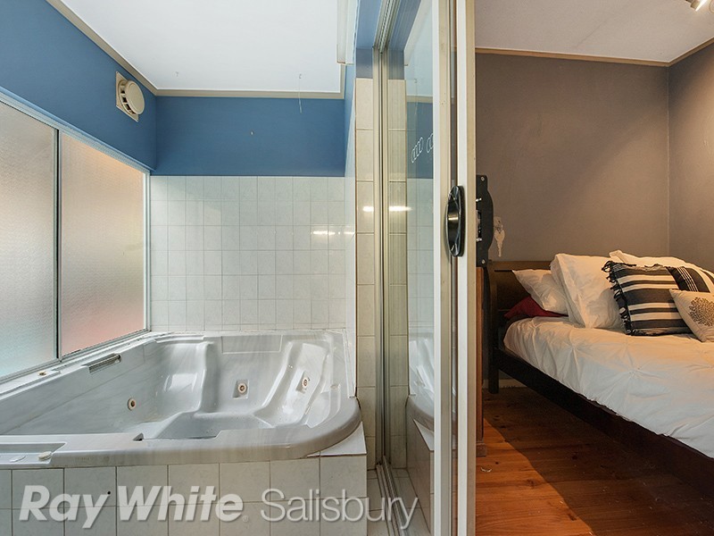 18 Myall Road, Para Hills SA 5096