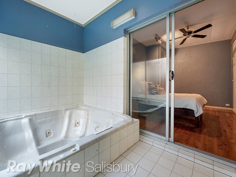 18 Myall Road, Para Hills SA 5096