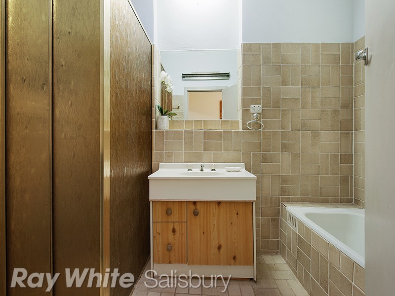 18 Myall Road, Para Hills SA 5096