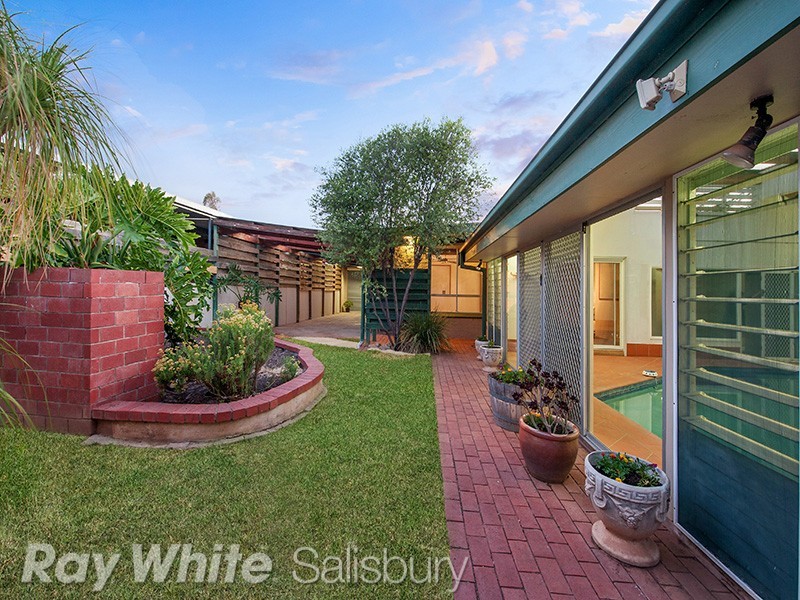 18 Myall Road, Para Hills SA 5096