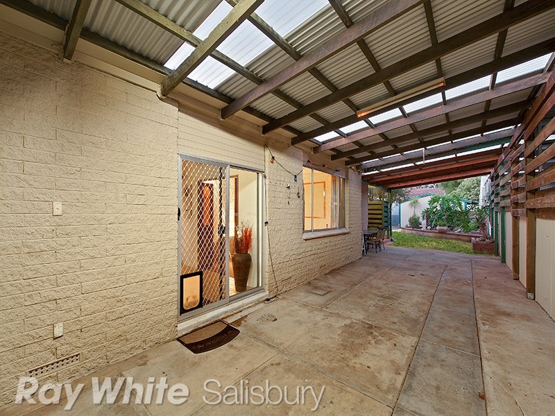 18 Myall Road, Para Hills SA 5096