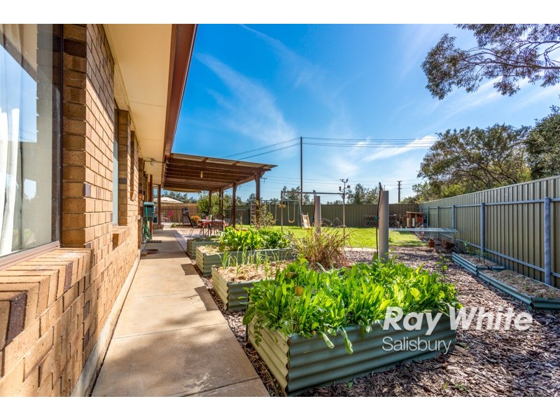 8 Fonda Court, Paralowie SA 5108