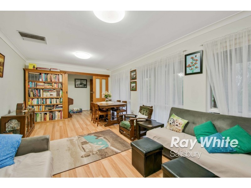 17 Lincoln Avenue, Salisbury East SA 5109