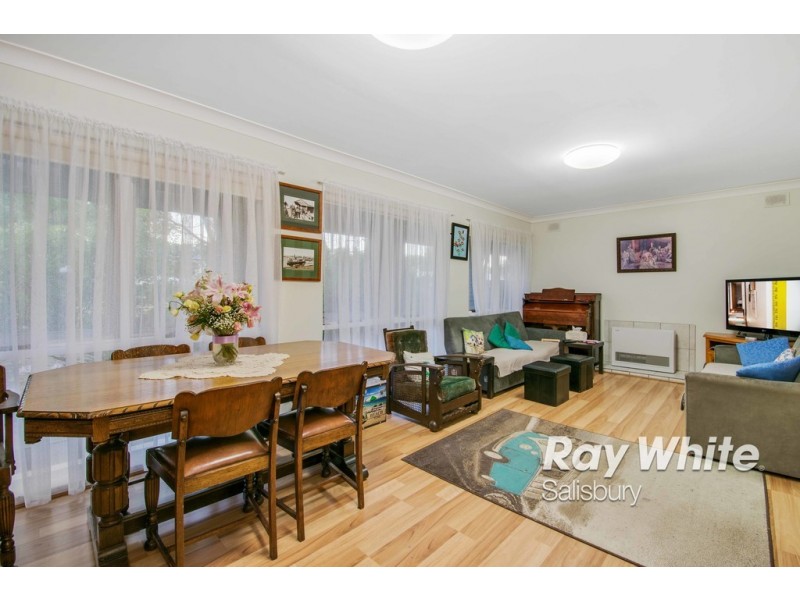 17 Lincoln Avenue, Salisbury East SA 5109