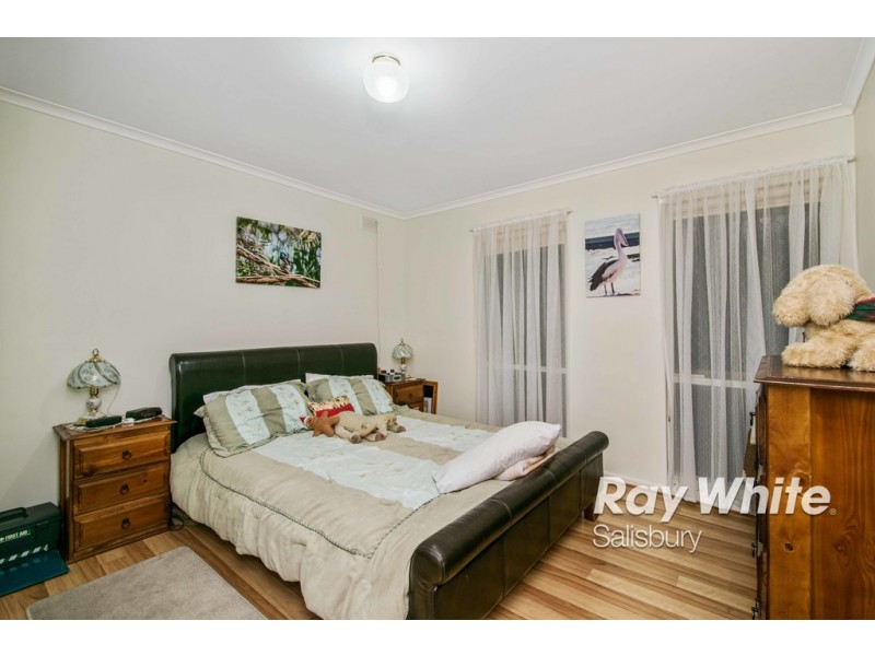17 Lincoln Avenue, Salisbury East SA 5109