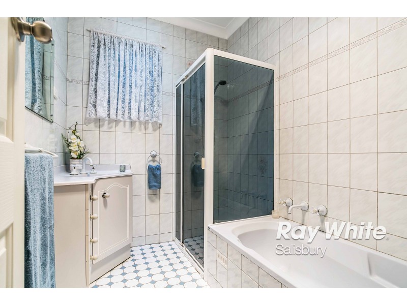 16 Jacaranda Drive, Salisbury East SA 5109