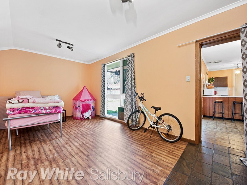 24 The Pines Grove, Paralowie SA 5108
