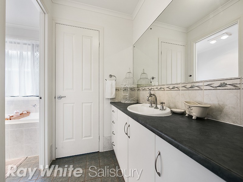 6 Blossom Court, Burton SA 5110