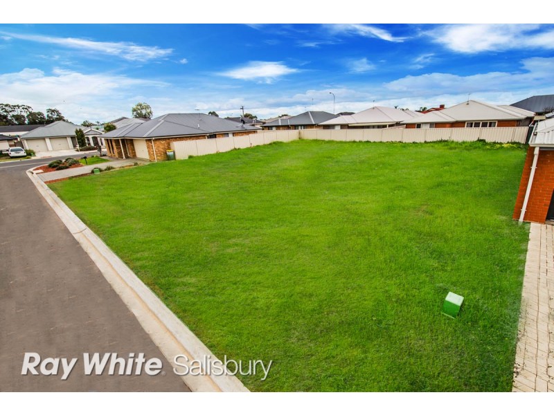 5 Angheljo Avenue, Munno Para West SA 5115