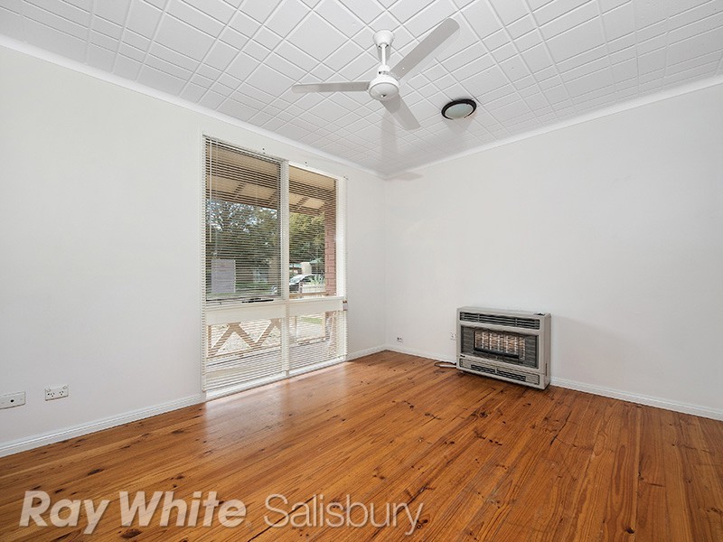 4 Carrama Crescent, Munno Para SA 5115