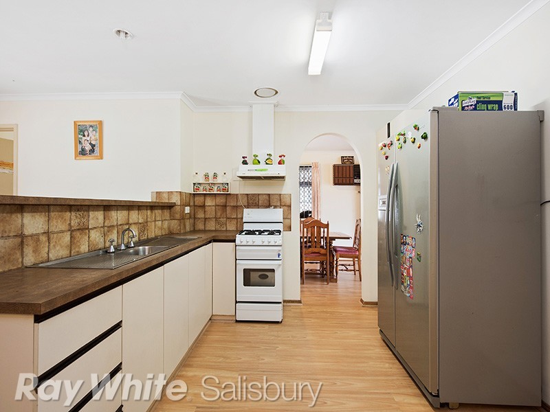 25 Browning Crescent, Parafield Gardens SA 5107