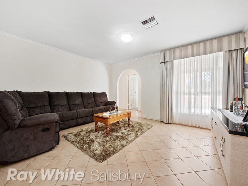 3 Niven Drive, Paralowie SA 5108