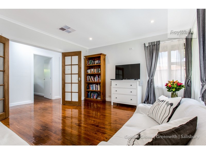 24 Carnarvon Avenue, Redwood Park SA 5097