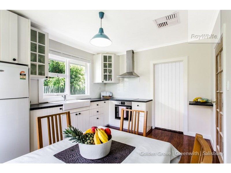 24 Carnarvon Avenue, Redwood Park SA 5097