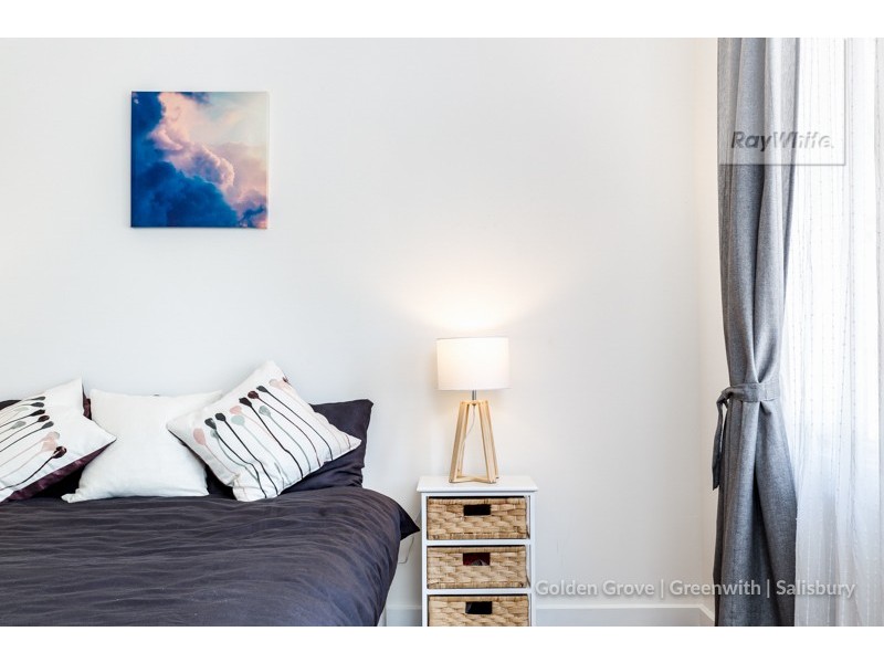 24 Carnarvon Avenue, Redwood Park SA 5097