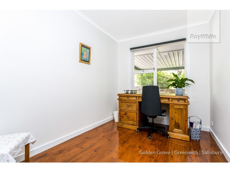 24 Carnarvon Avenue, Redwood Park SA 5097