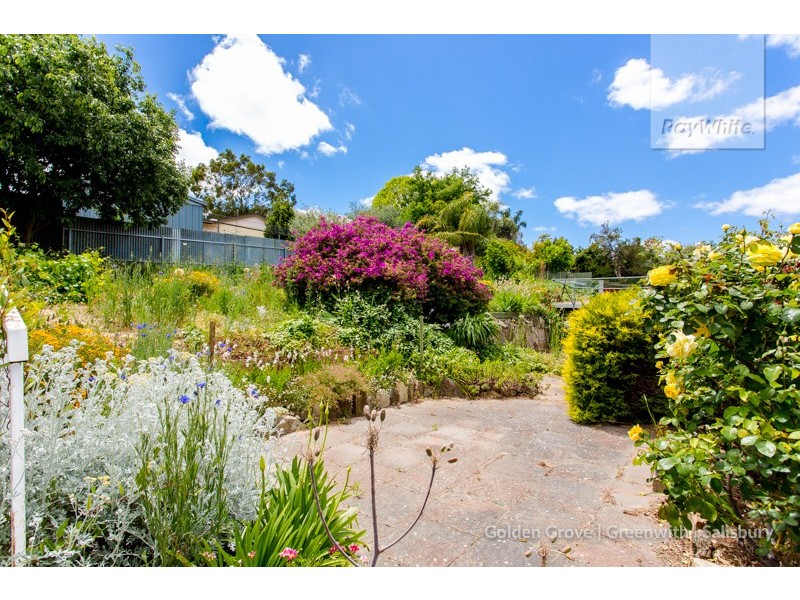 24 Carnarvon Avenue, Redwood Park SA 5097