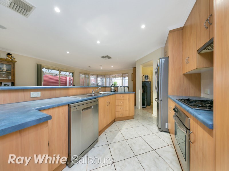 4 Chestnut Grove, Blakeview SA 5114