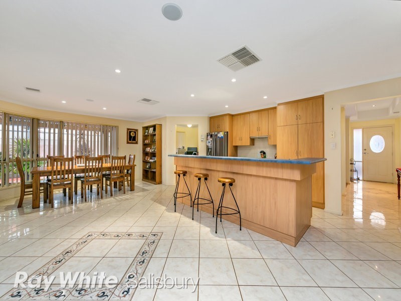 4 Chestnut Grove, Blakeview SA 5114