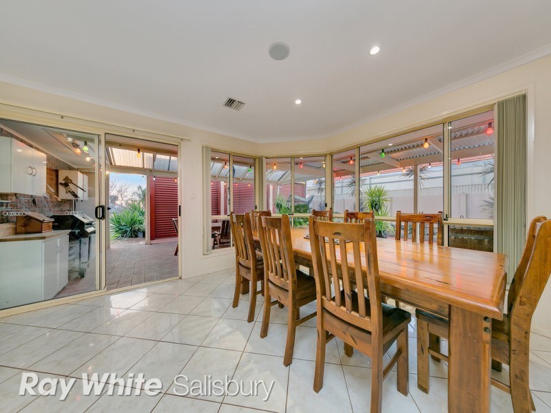 4 Chestnut Grove, Blakeview SA 5114