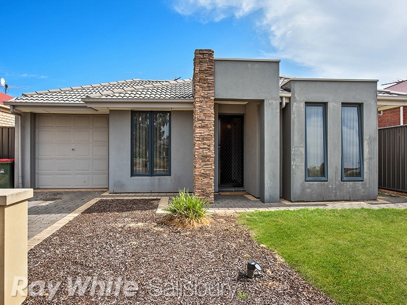 26 Almond Circuit, Munno Para West SA 5115