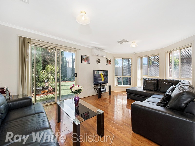 12 Carmelina Court, Parafield Gardens SA 5107