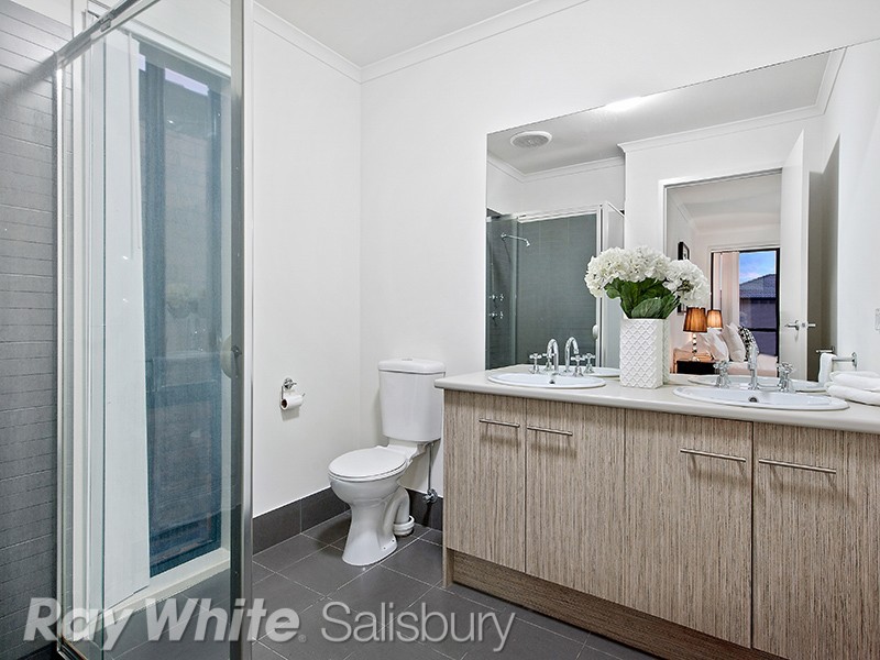 35 Banff Street, Burton SA 5110