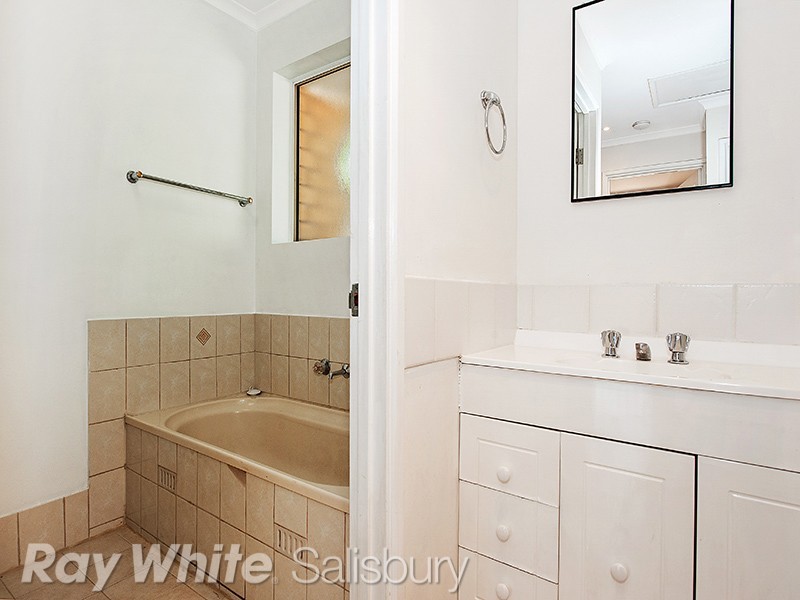 33 Lennox Drive, Paralowie SA 5108