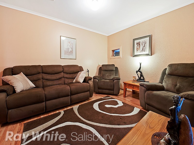 4 Eugene Crescent, Parafield Gardens SA 5107
