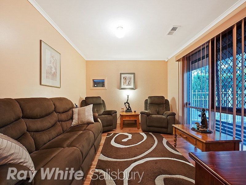 4 Eugene Crescent, Parafield Gardens SA 5107