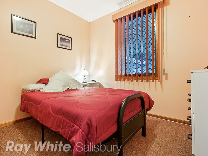 4 Eugene Crescent, Parafield Gardens SA 5107
