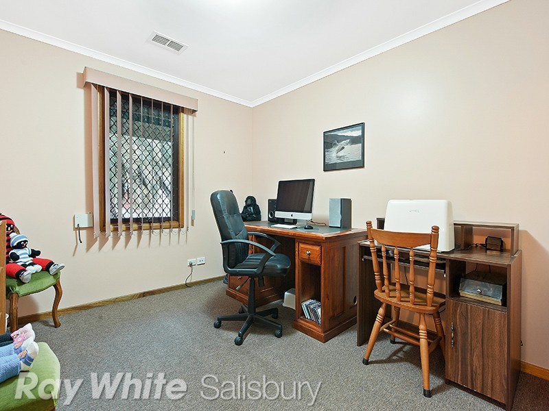 4 Eugene Crescent, Parafield Gardens SA 5107