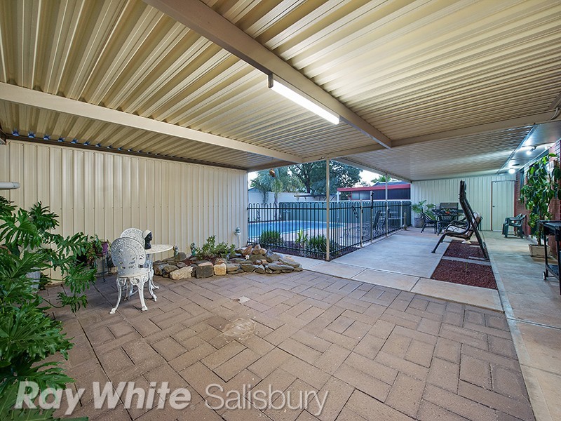 4 Eugene Crescent, Parafield Gardens SA 5107