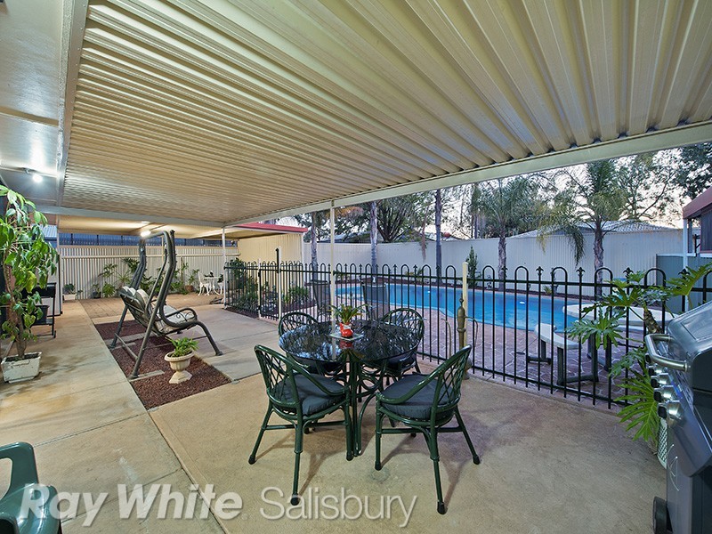 4 Eugene Crescent, Parafield Gardens SA 5107