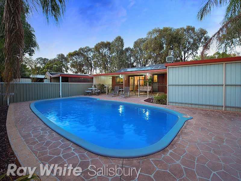 4 Eugene Crescent, Parafield Gardens SA 5107