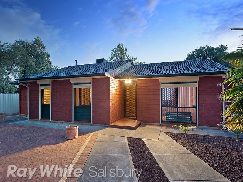 4 Eugene Crescent, Parafield Gardens SA 5107