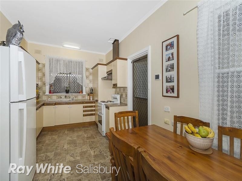 23 Longleat Road, Elizabeth Vale SA 5112